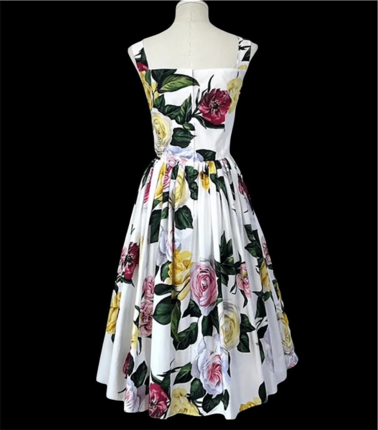 Italian Luxury designer Roses print button front 100% cotton dress