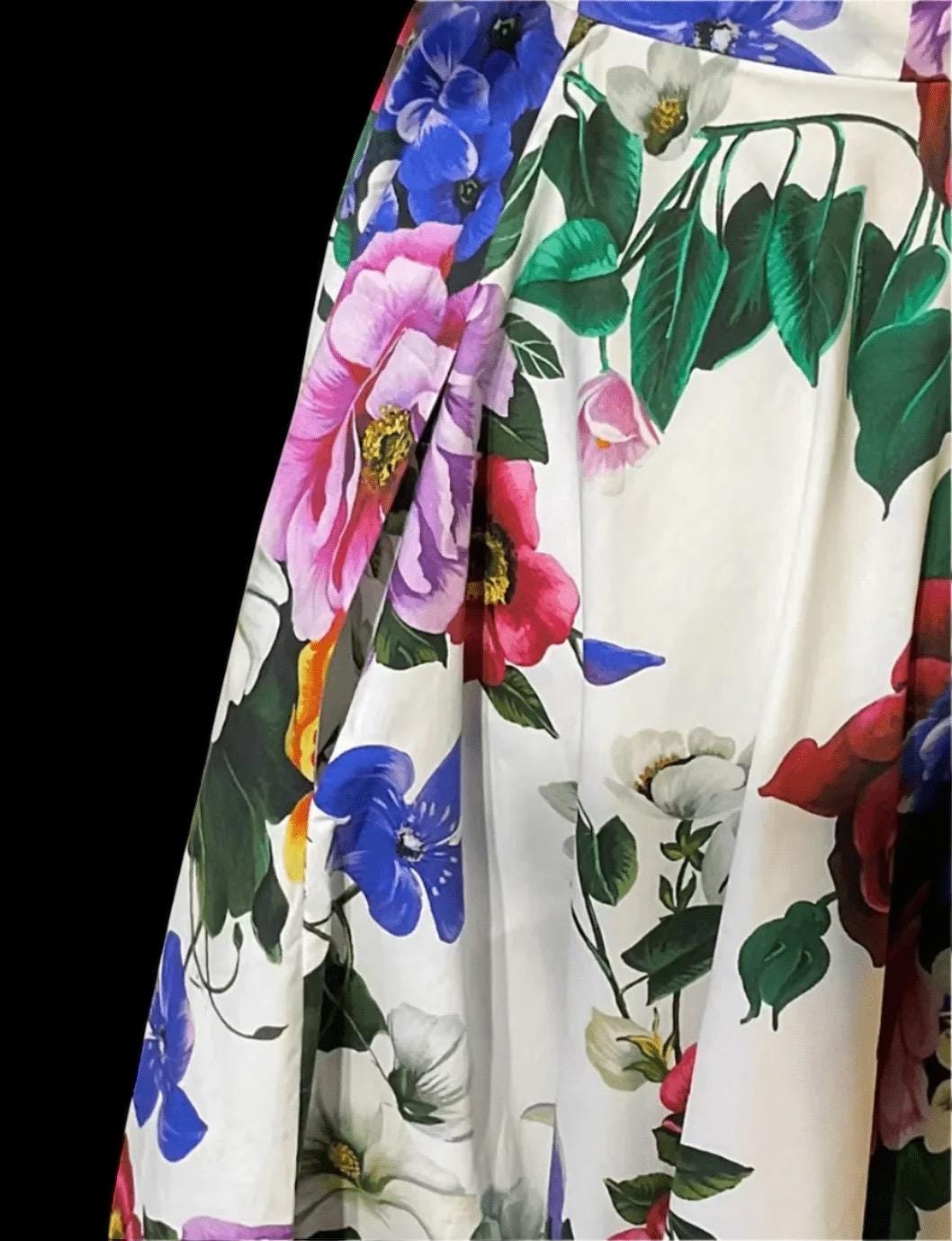 Italian Luxury designer Roses and Violets print short sleeve 100% cotton dress
