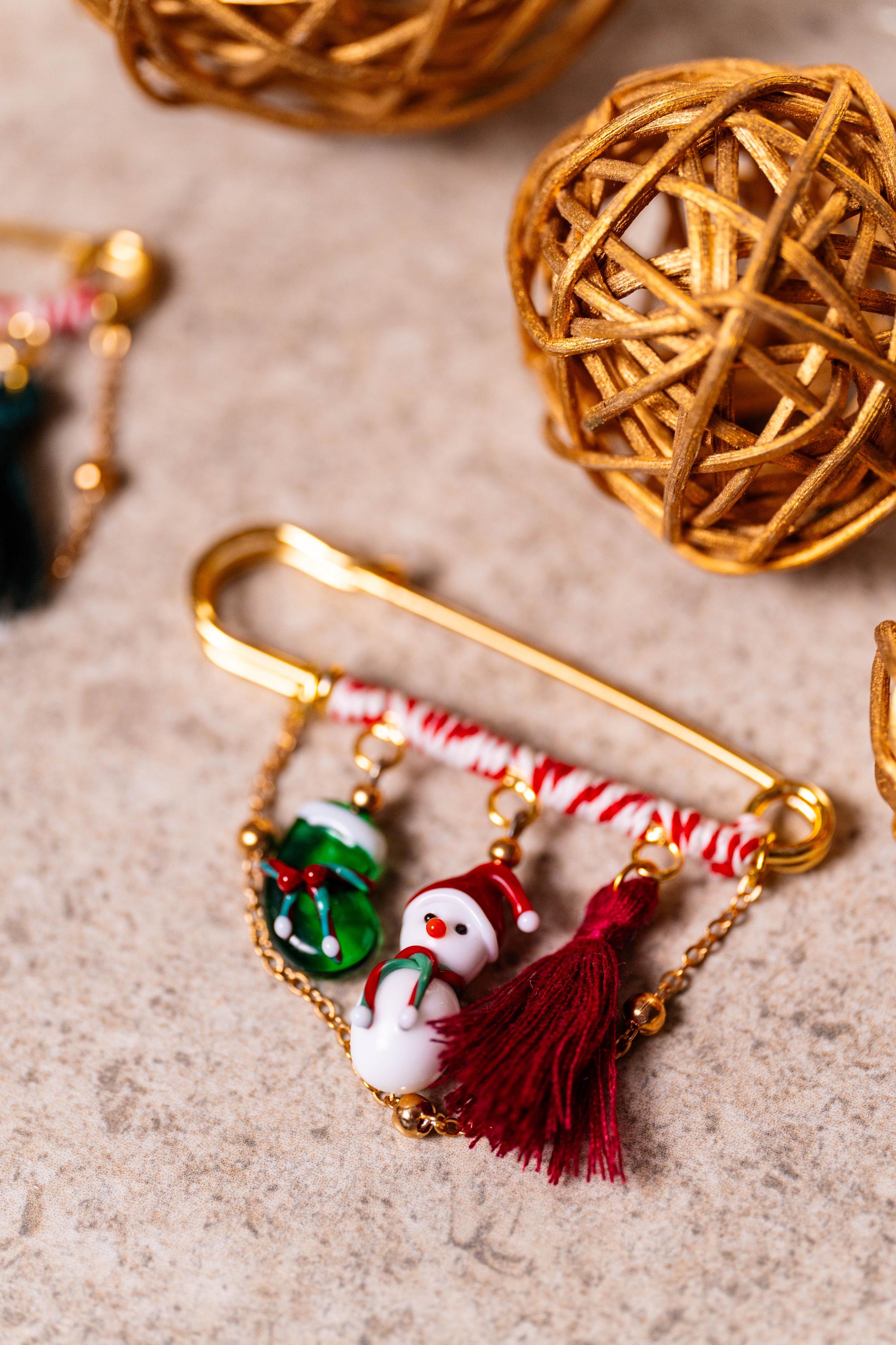 Handmade Murano Glass Christmas Brooch: Snowman or Penguin